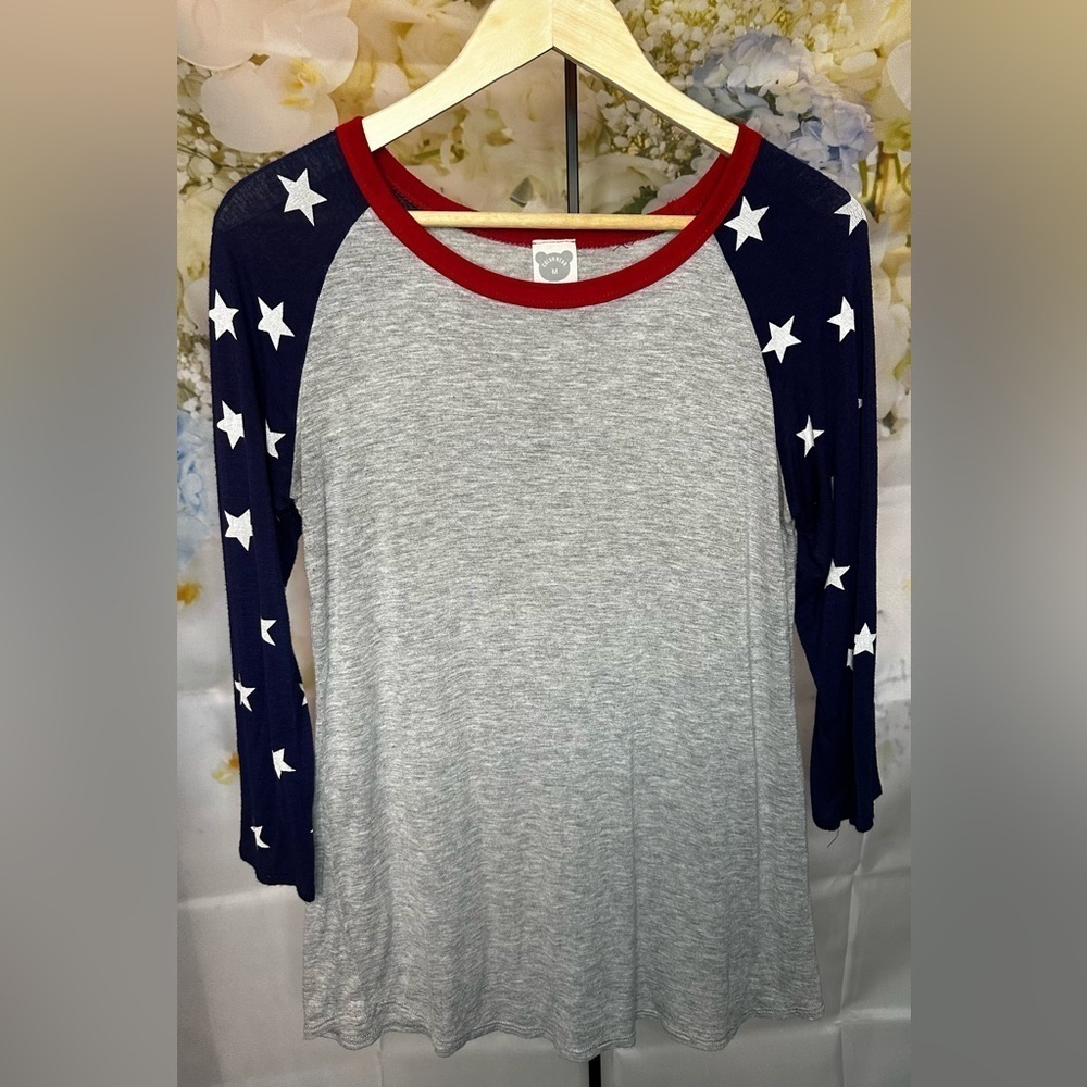 Closet Candy Boutique women’s tshirt‌‌‌‌‌‌‌‌‌‌‌‌‌‌‌‌ EUC‌‌‌‌‌‌